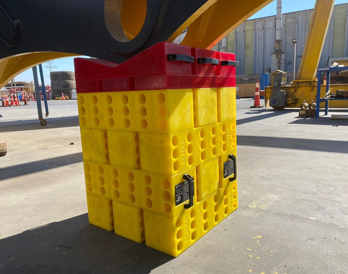 Bloques Stacko soportando carga pesada en faena